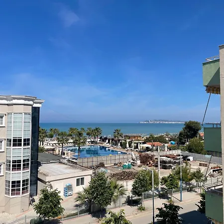Dajmon Sea View Apartament *