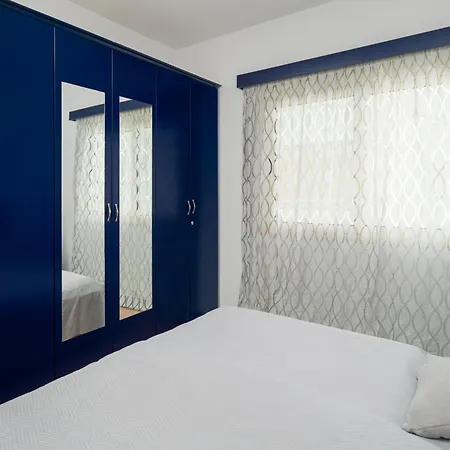 Apartment Dajmon Sea View