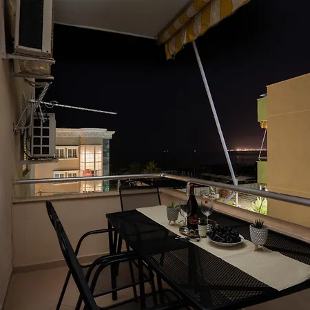 Apartment Dajmon Sea View