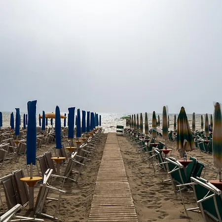Dajmon Sea View Apartment *